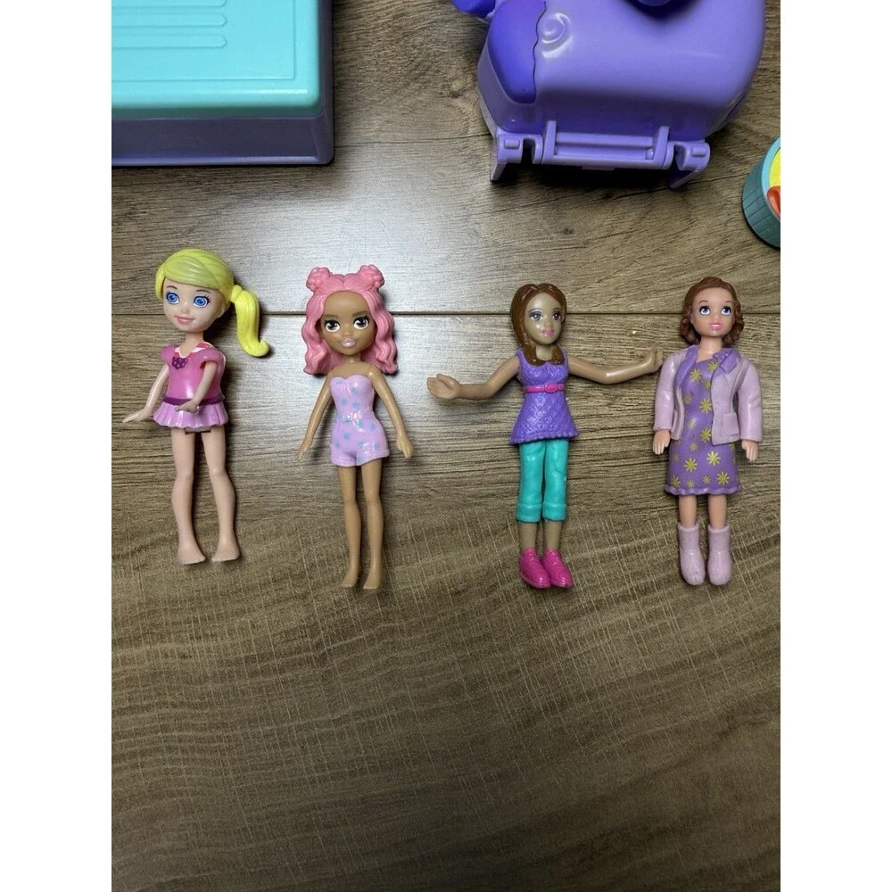 Polly Pocket 8 Piece Mixed Lot Cases And Dolls
